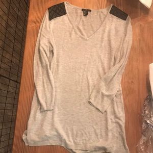 Sweater Gray v-Neck
